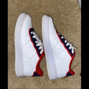 Size 7 women’s mike Air Force